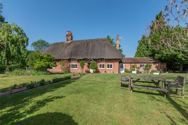 4 bed property, in Ecchinswell, £1,100,000