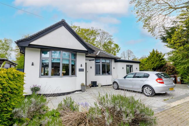 5 bed property, in Hereford Gardens, £1,000,000