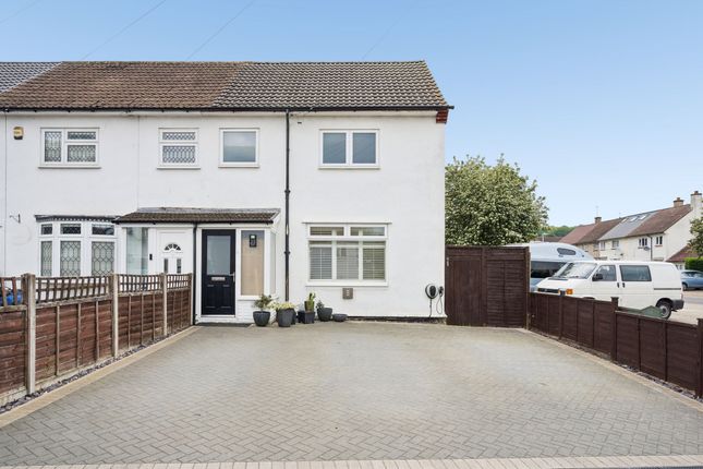 2 bed property, in Ashridge Drive, £450,000