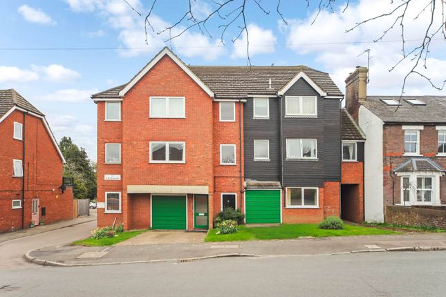 1 bed property, in The Orchards, £225,000
