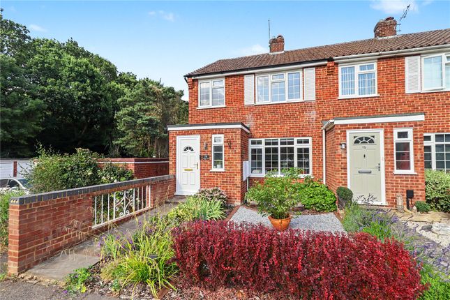 3 bed property, in Woking, £475,000
