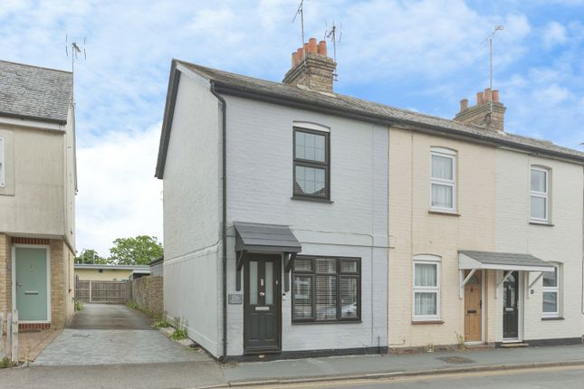 2 bed property, in London Road, £425,000