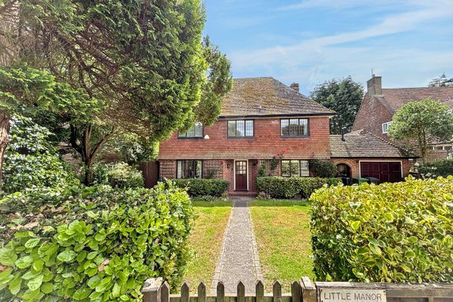 3 bed property, in Cooden Close, £769,950