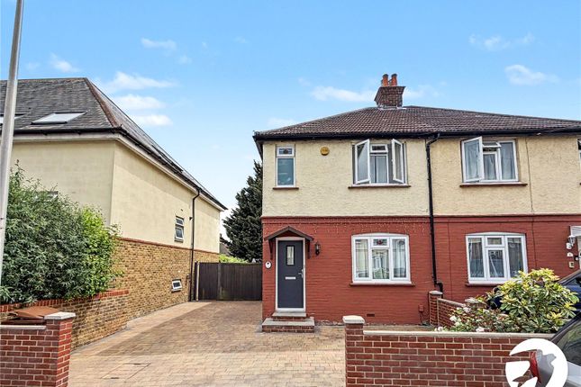 2 bed property, in Haig Avenue, £280,000