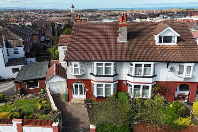 5 bed property, in Claremount Road, £375,000