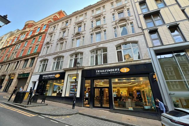 1 bed property, in 4 Essex House, £175,000