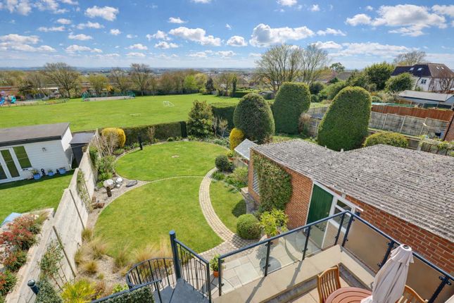 3 bed property, in Blake Road, £700,000