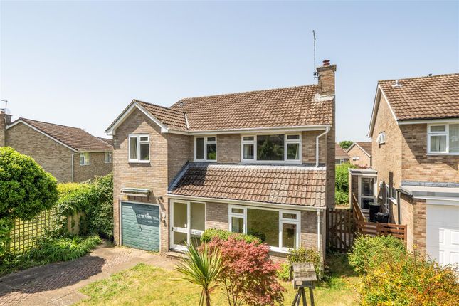 4 bed property, in Vespasian Way, £435,000