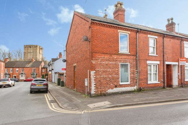 2 bed property, in Rasen Lane, £250,000