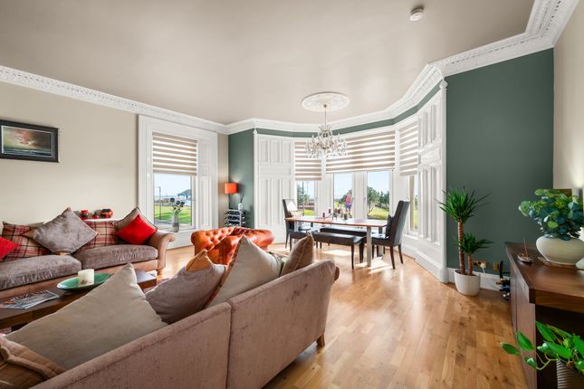 4 bed property, in Flat 4 Bruce Court, £350,000