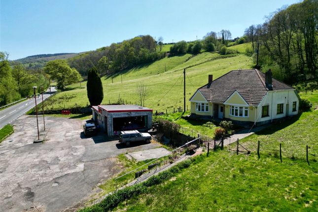 3 bed property, in Halfway, £325,000