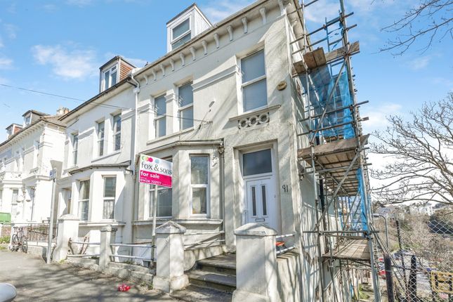 1 bed property, in London Road, £140,000