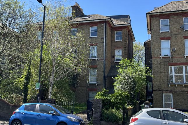 1 bed property, in Peckham Rye, £150,000