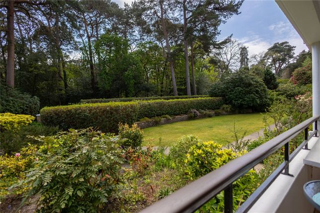 2 bed property, in Beach Road, £299,950