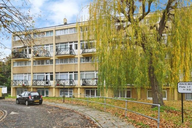 3 bed property, in Flat 9 Mace House, £150,000