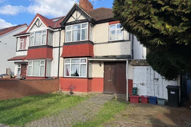 3 bed property, in North Hyde Lane, £649,950