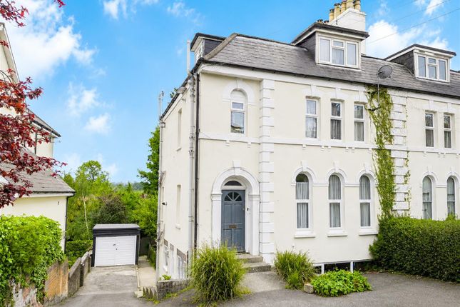 2 bed property, in New Town, £280,000