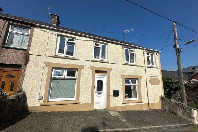 5 bed property, in Ffordd Penllwyn, £180,000
