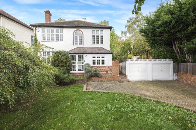 5 bed property, in The Chase, £925,000