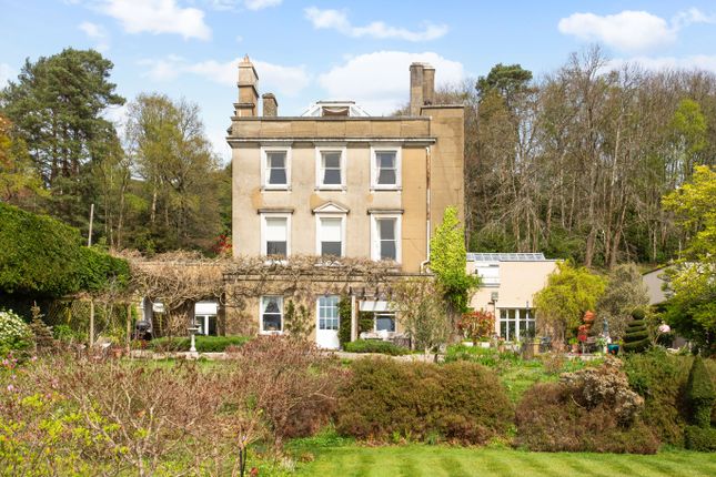 5 bed property, in Old Bury Hill, £895,000