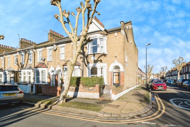 3 bed property, in Clacton Road, £500,000