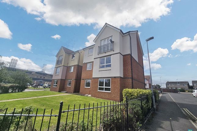 2 bed property, in Hindmarsh Drive, £70,000