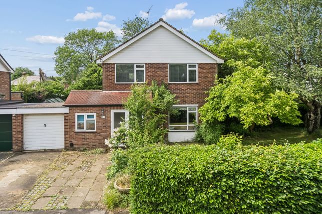 3 bed property, in Laurel Close, £650,000