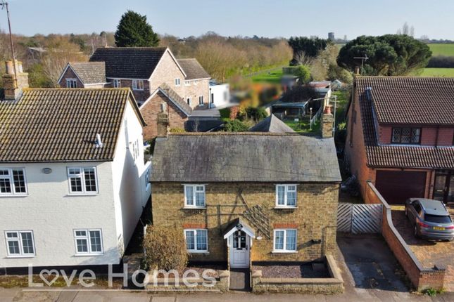 3 bed property, in High Street, £575,000