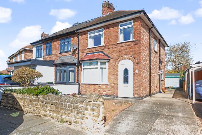 3 bed property, in West Crescent, £275,000