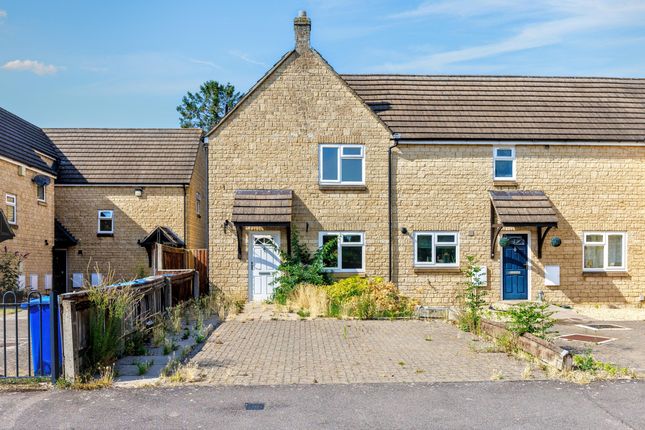 3 bed property, in Croxford Gardens, £260,000