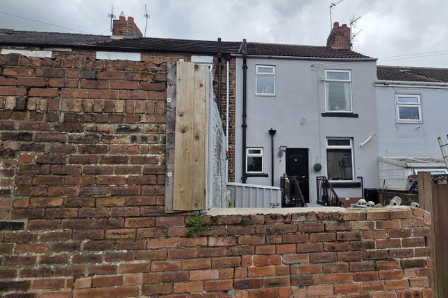 2 bed property, in 10 South Row, £17,000