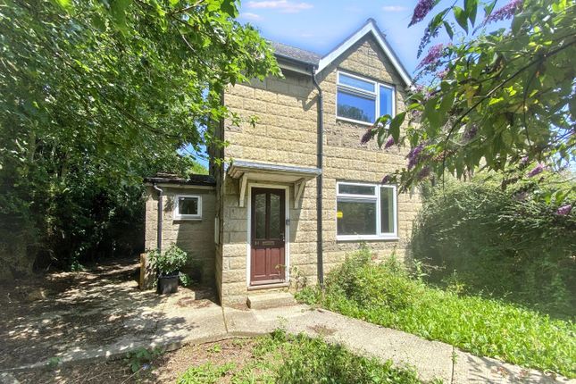2 bed property, in Kent End, £140,000