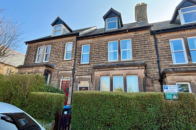 5 bed property, in Bank Road, £395,000