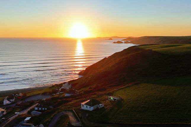 2 bed property, in Newgale, £500,000