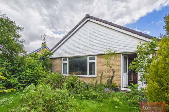 2 bed property, in Racecourse Road, £230,000