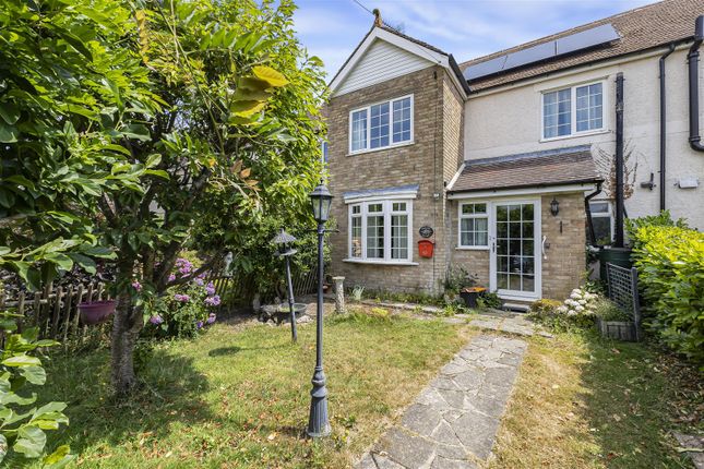 3 bed property, in Platt House Lane, £300,000