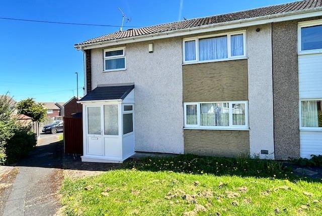 3 bed property, in Thompson Close, £135,000