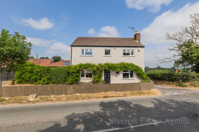 2 bed property, in Equestrians Dream On Martham Road, £625,000