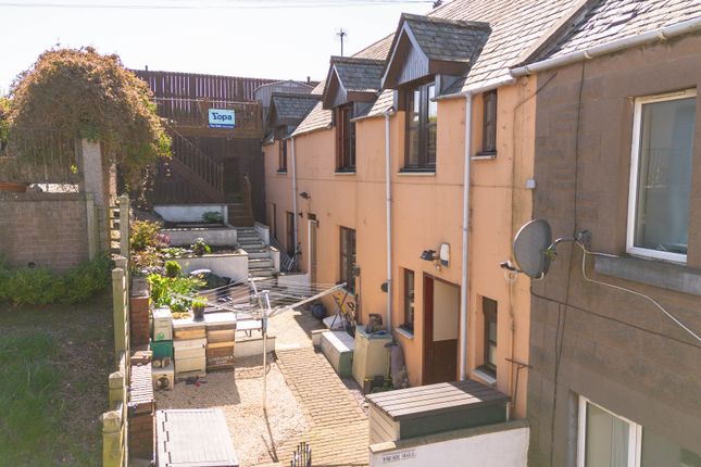 3 bed property, in Southesk Place, £220,000