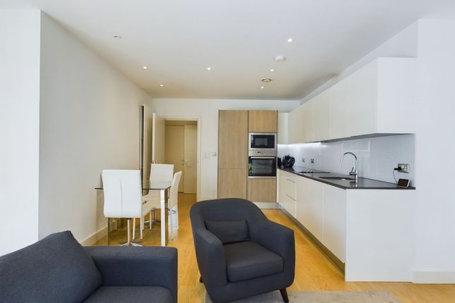 2 bed property, in Royal Arsenal Riverside, £450,000