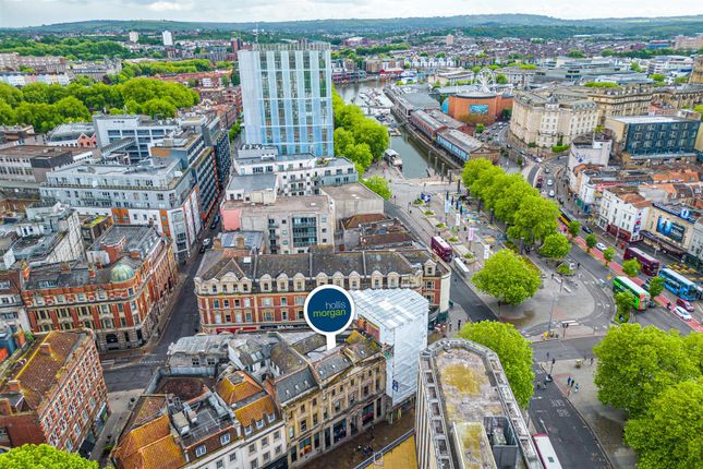 1 bed property, in Baldwin Street, £95,000