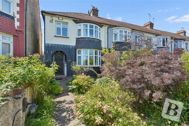 3 bed property, in Rochester Road, £325,000