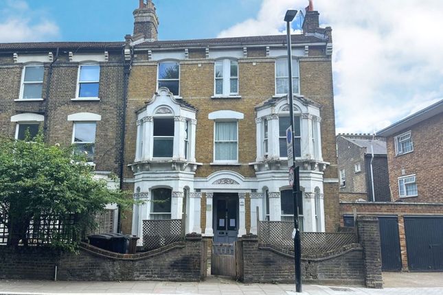 1 bed property, in Flat 7, £90,000