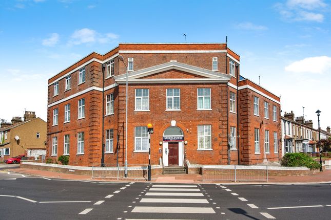 2 bed property, in London Road, £170,000