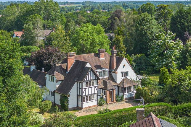 5 bed property, in Burnhams Road, £1,350,000