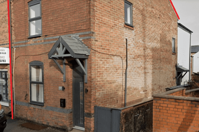 1 bed property, in Lord Street, £150,000