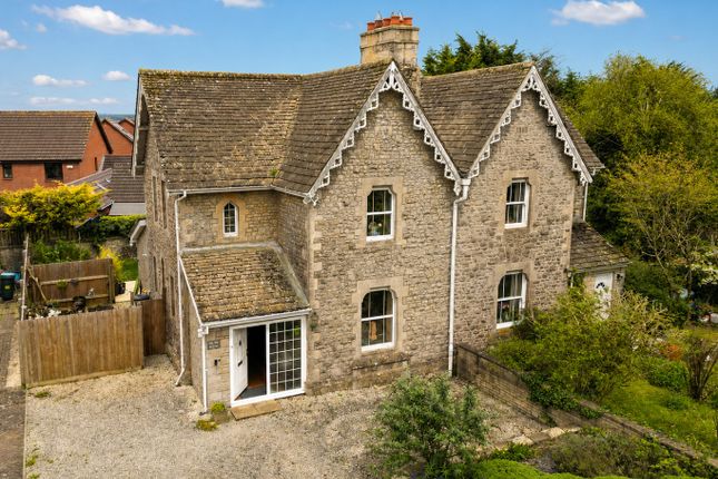 3 bed property, in 1 The Beeches, £400,000
