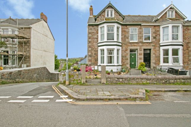 3 bed property, in Albany Road, £395,000