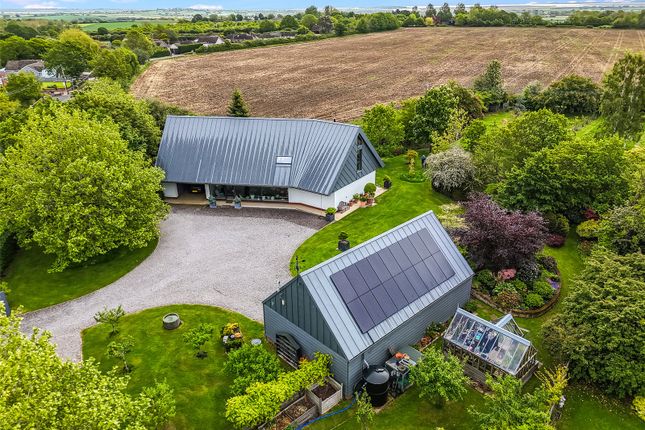 3 bed property, in Barnhall Road, £1,395,000