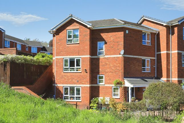 4 bed property, in Bethesda Gardens, £335,000